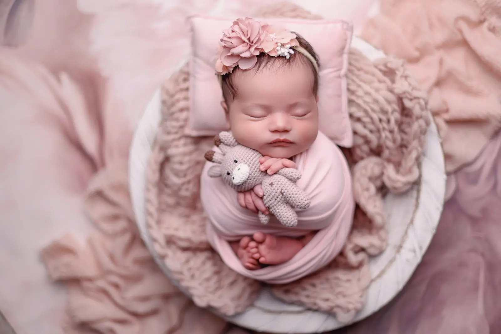 צילום ניובורן עם אביזרים מיוחדים