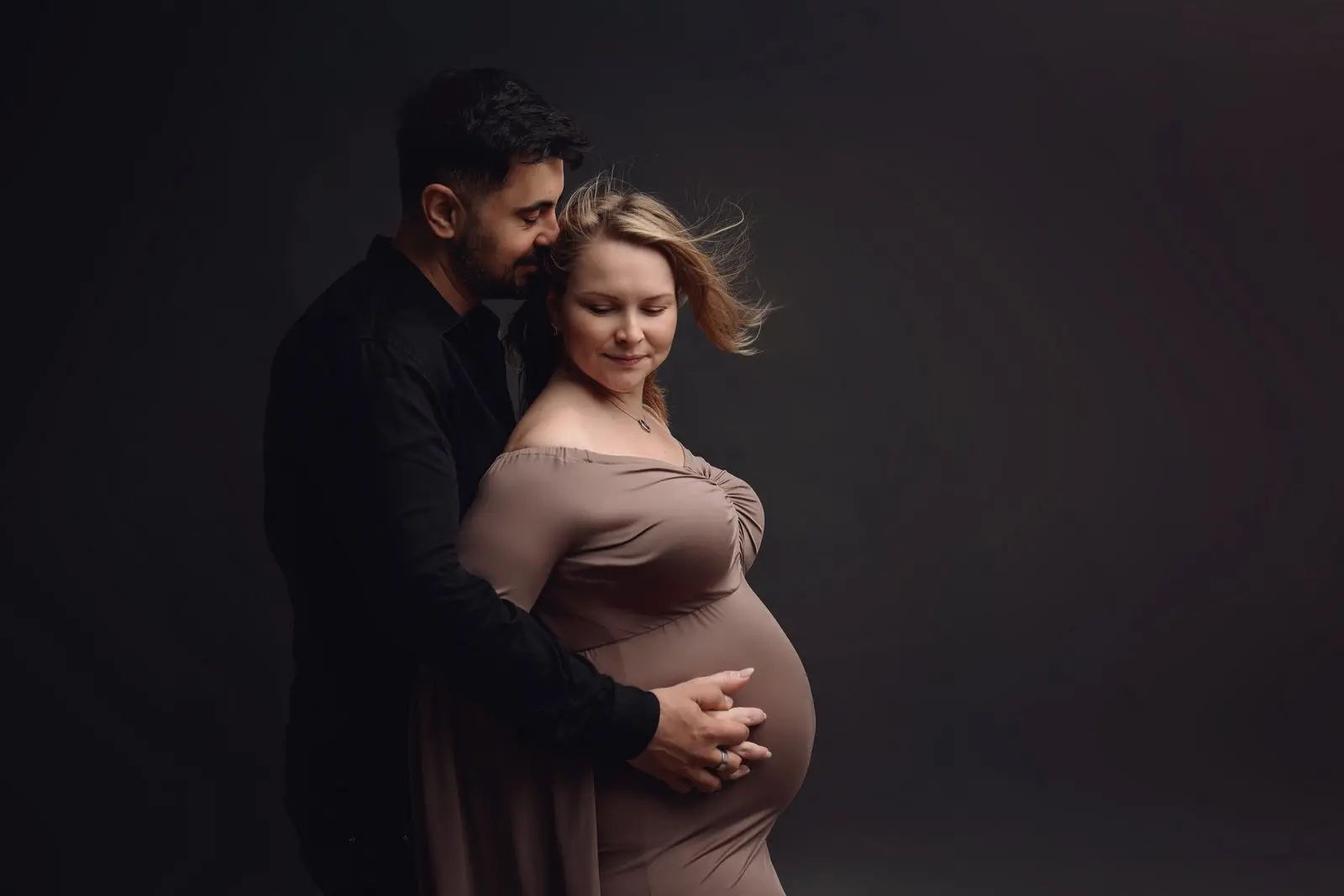 צילומי הריון בשחור לבן