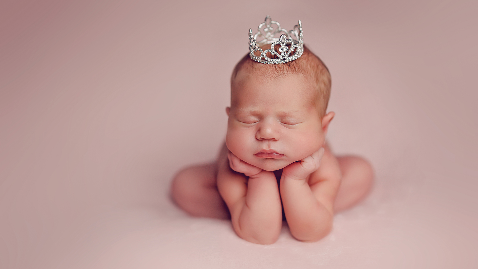 צילום תינוקות בחודש הראשון