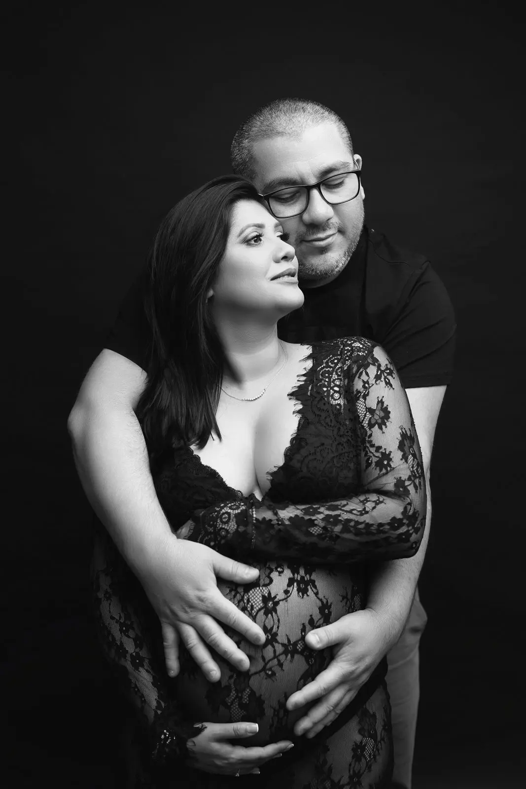 צילומי הריון זוגיים בסטודיו