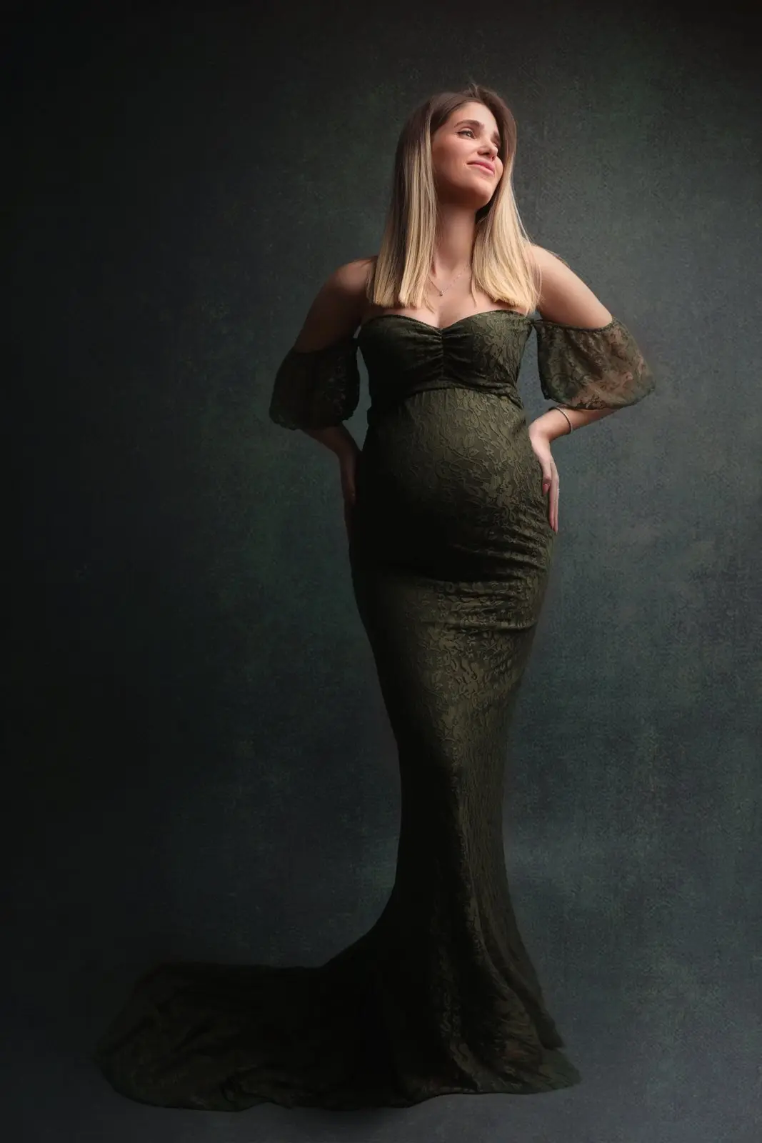 צילומי הריון ייחודיים בסטודיו