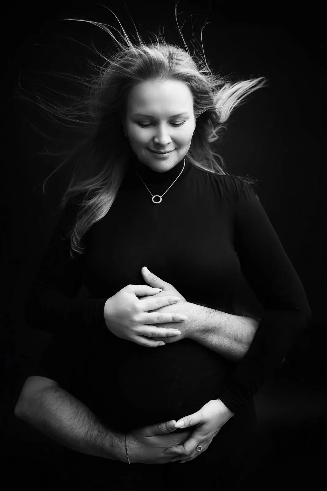 צילום הריון בסטודיו מקצועי