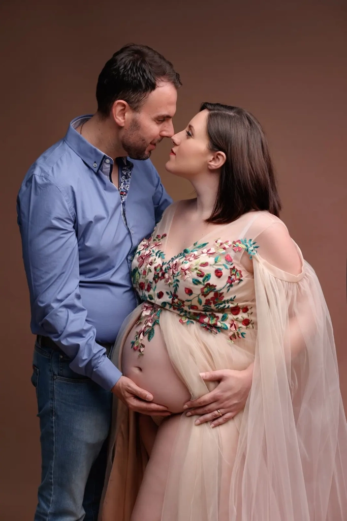 מיני סשן צילומי הריון בסטודיו