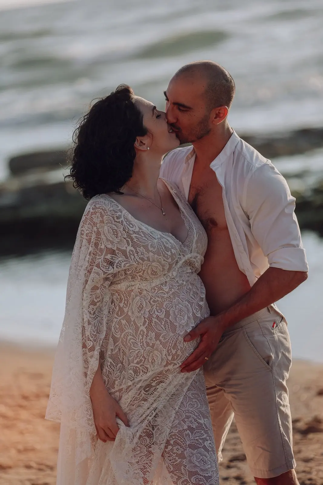 צילום הריון עם צבעים חמים בטבע