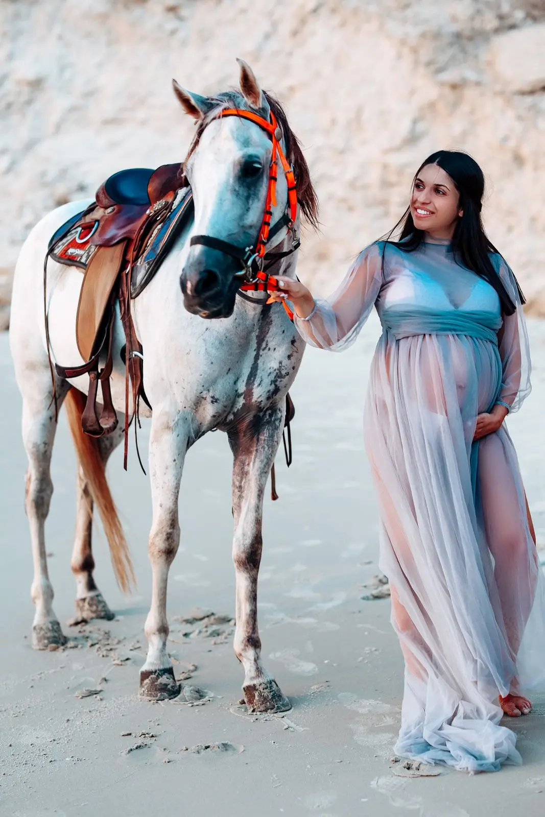 צילומי הריון בסגנון אומנותי בטבע