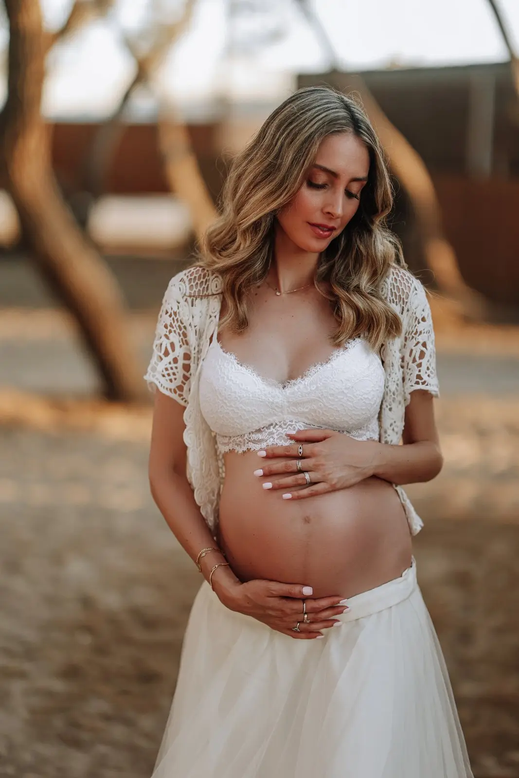 צילום הריון עדין בטבע