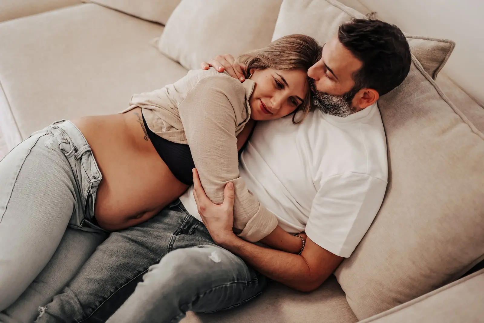 צילומי הריון עדינים בבית