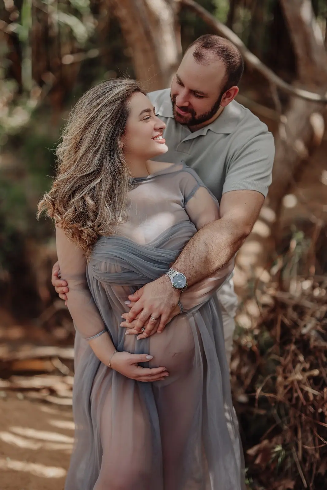 צילום הריון מינימליסטי בטבע