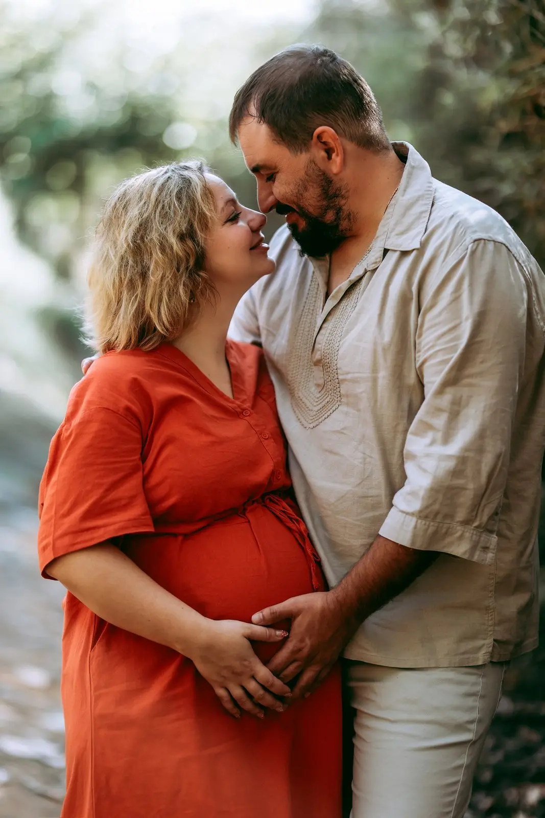 צילום הריון בסגנון אישי בטבע