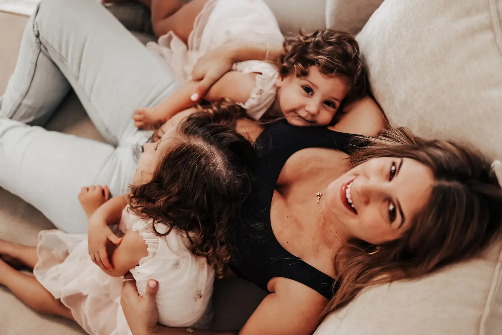 צילומי הריון ומשפחה בבית