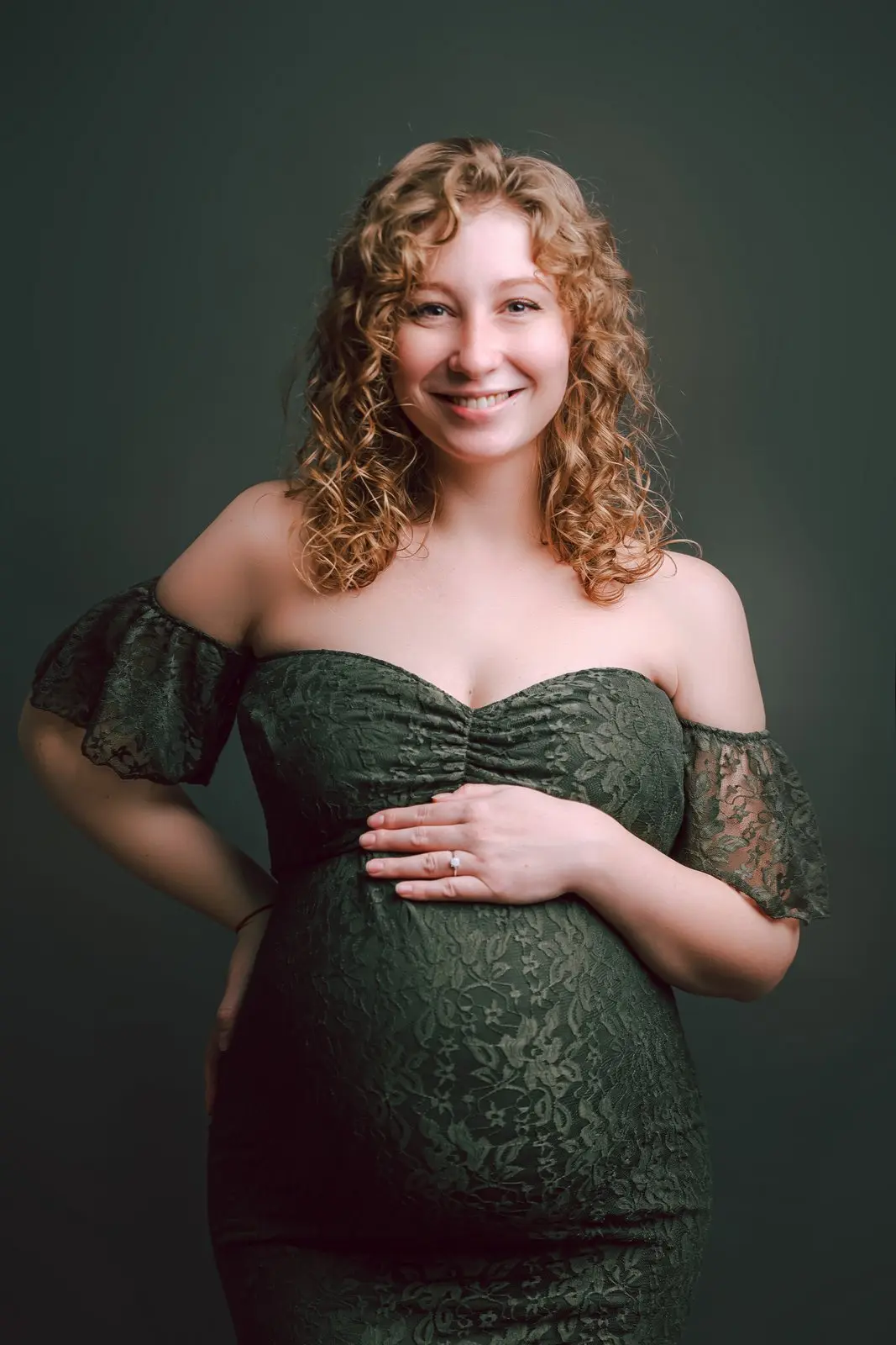 צילום הריון אינטימיים בסטודיו