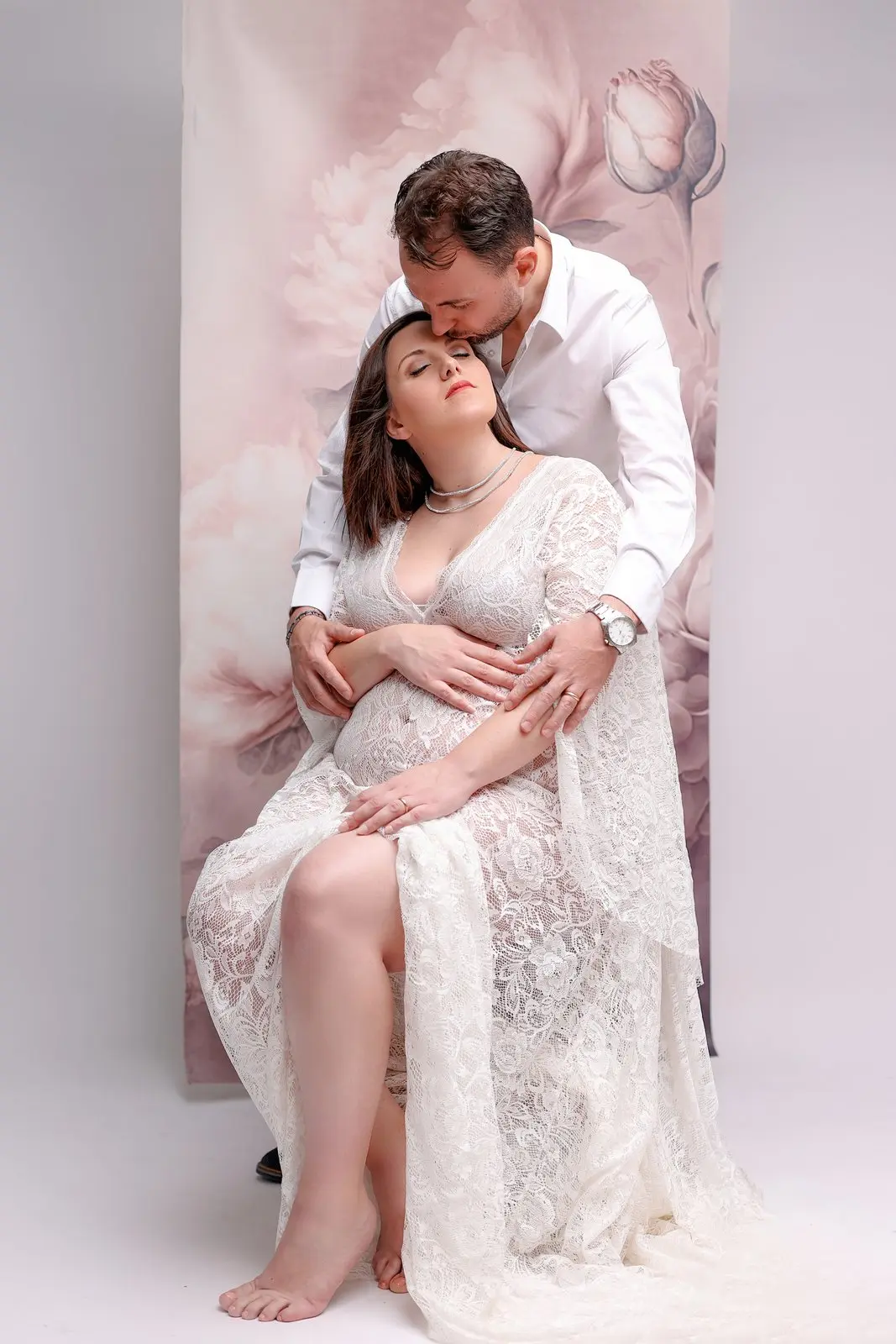 צילום הריון טבעי בסטודיו