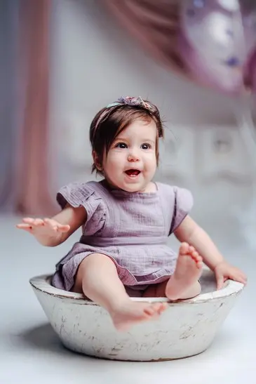 תמונות גיל שנה עם בלונים צבעוניים