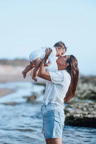 צילום משפחה באור שקיעה