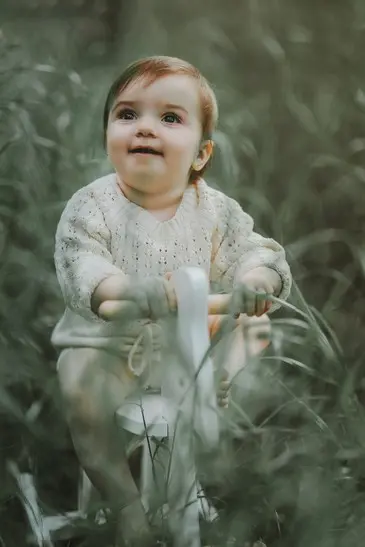 צילומי גיל שנה בפארק ירוק ומואר